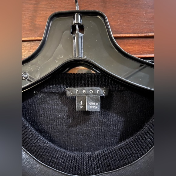 Small Theory leather and wool sweater - Picture 2 of 3